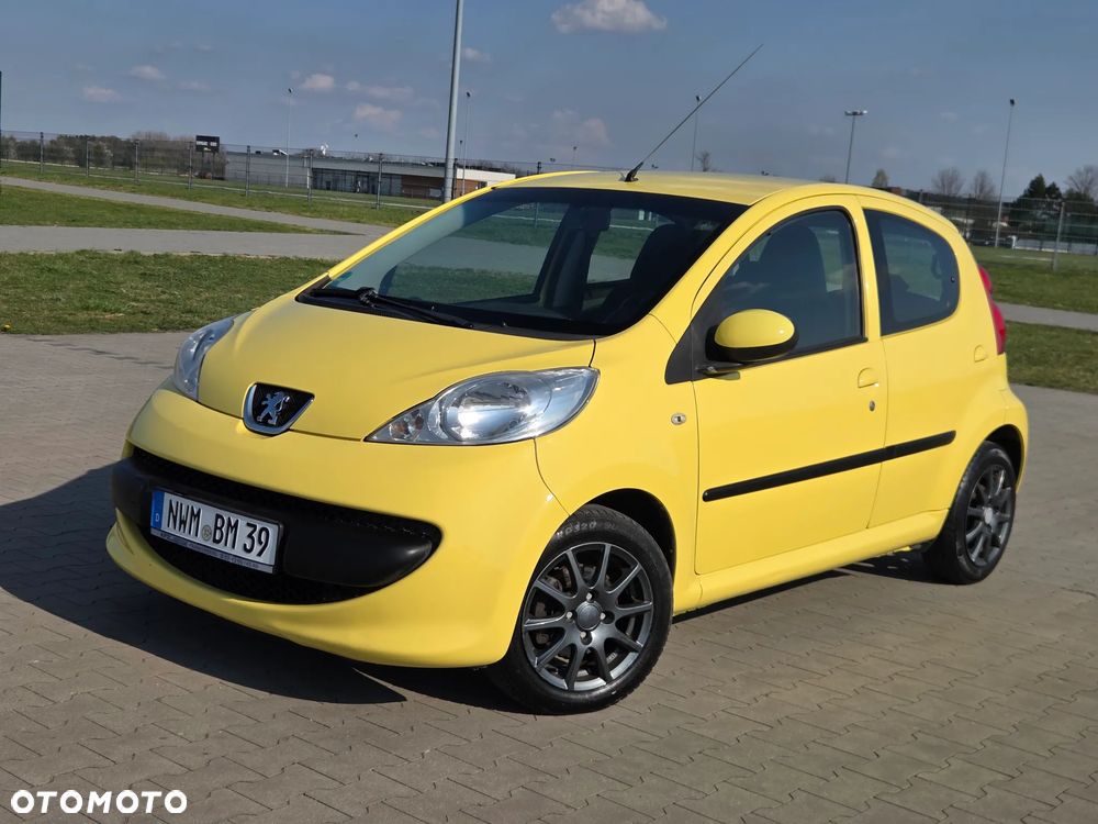 Peugeot 107 70 2-Tronic Filou - 4