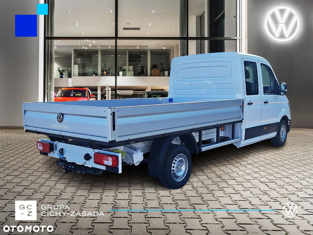 Volkswagen Crafter 35 Skrzyniowy z podwójną kabiną silnik: 2,0 l EU6 SCR 140 KM / skrzynia biegów: Przedni napęd manualna 6-biegowa rozstaw osi: 4490 mm - 5