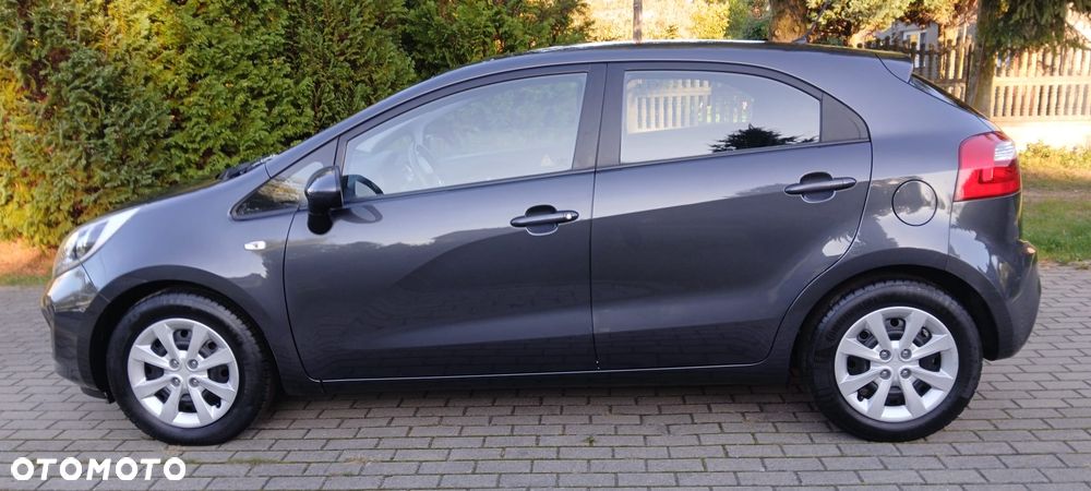 Kia Rio 1.2 Dream Team Edition - 3