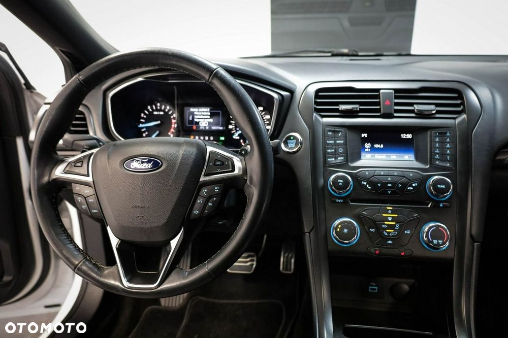 Ford Fusion - 21