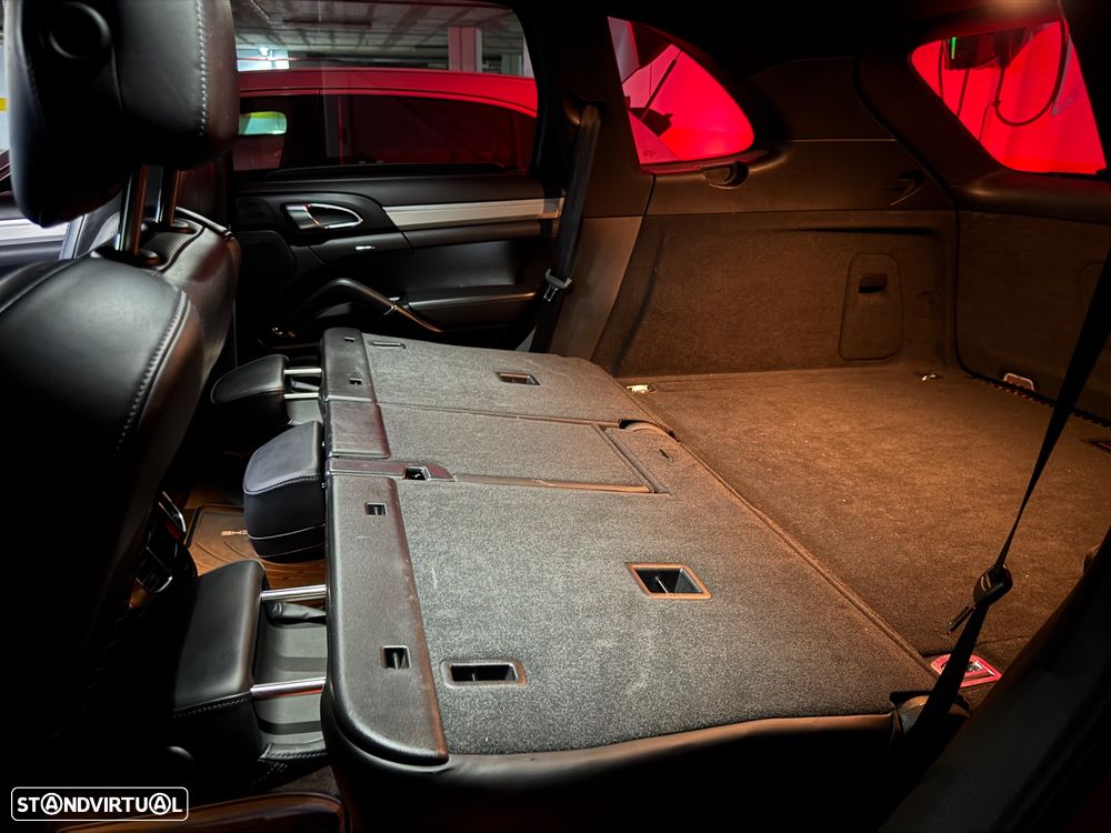 Porsche Cayenne S - 38