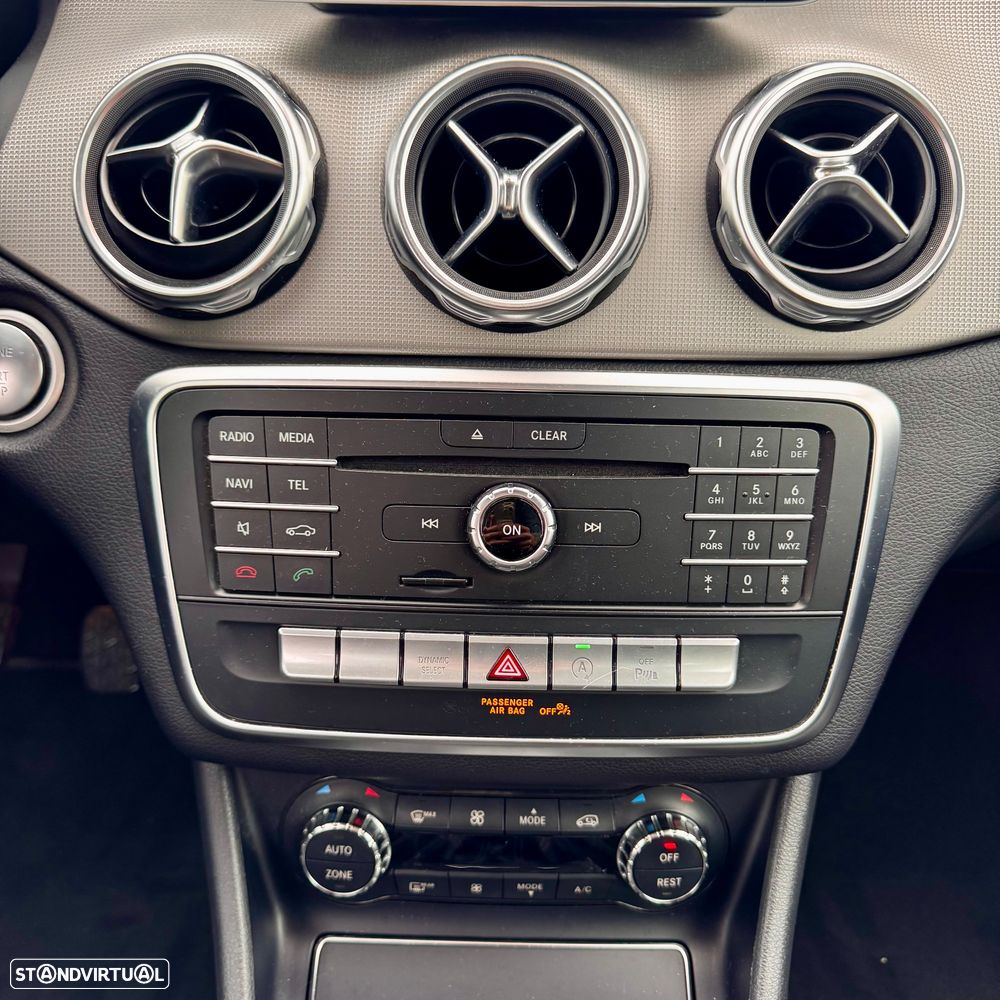 Mercedes-Benz GLA 180 d Style - 16