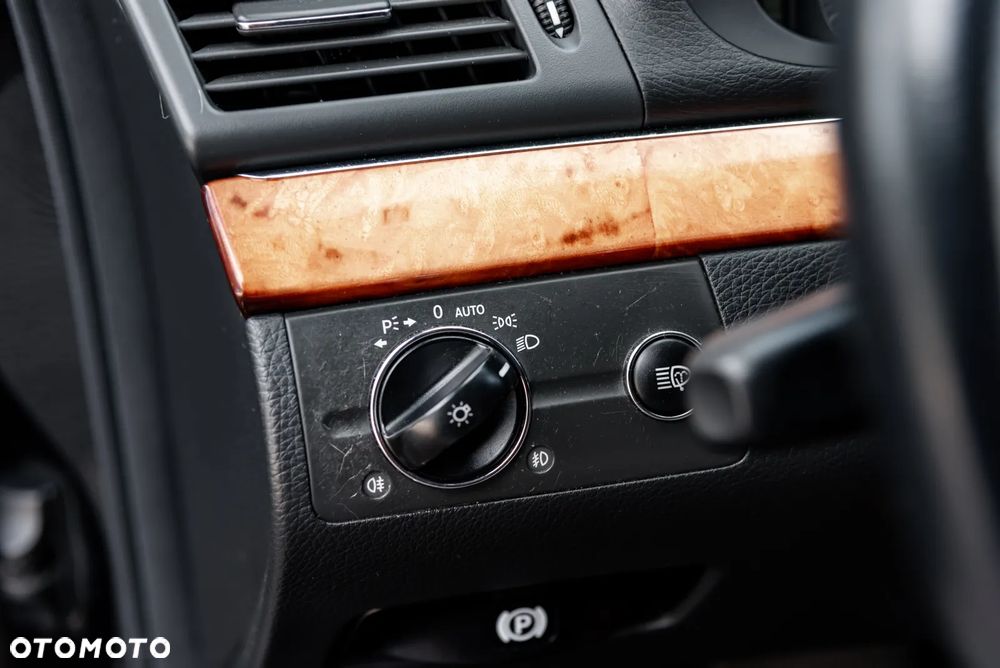 Mercedes-Benz Klasa E 200 Kompressor Automatik Elegance - 26