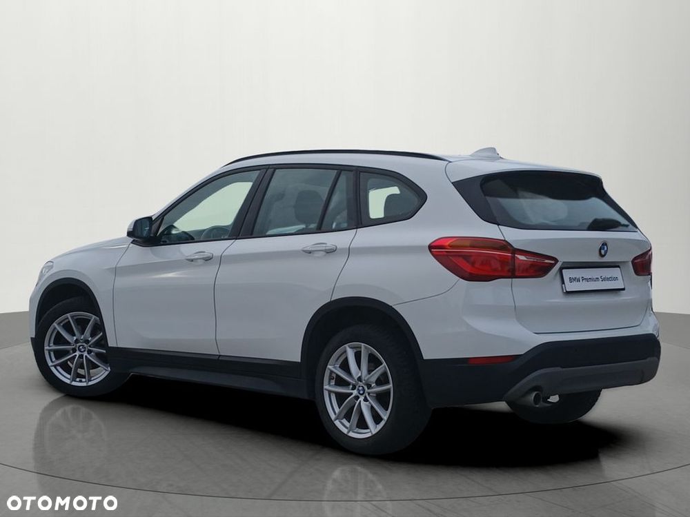 BMW X1 sDrive18i - 4