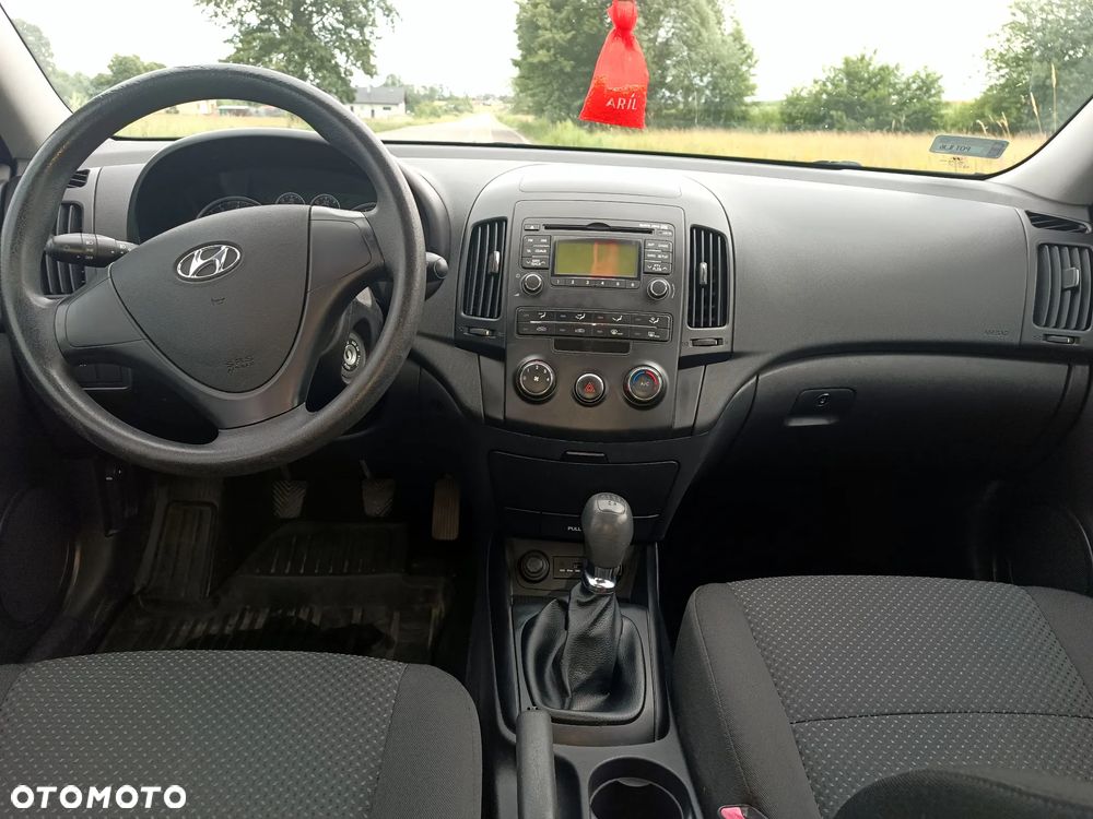 Hyundai i30 1.4 Comfort World Cup - 6