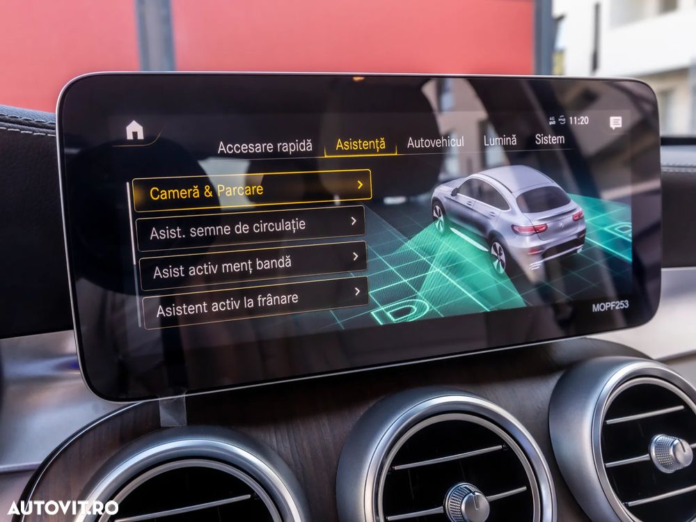 Mercedes-Benz GLC 300 4MATIC MHEV - 32