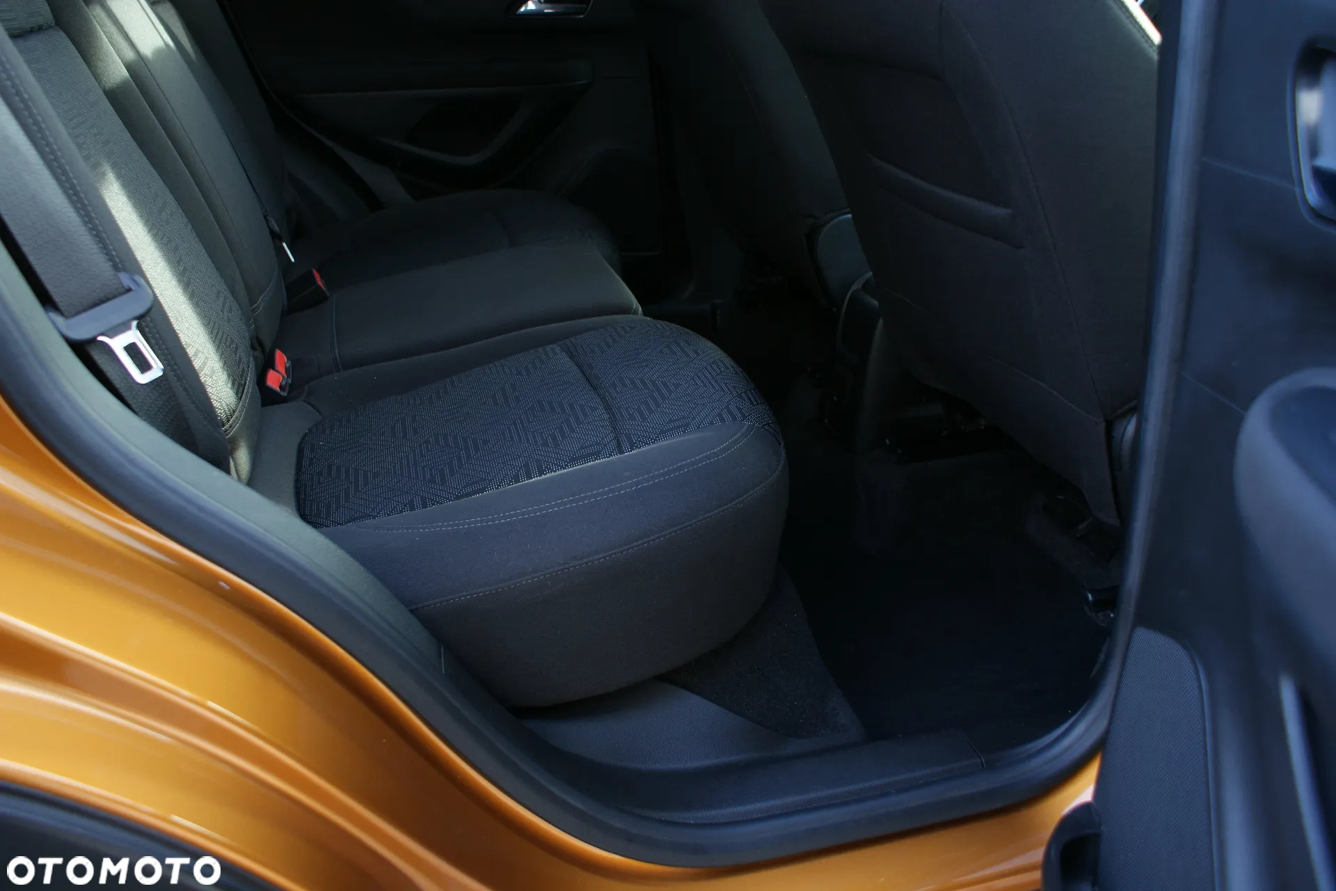Opel Mokka X 1.6 CDTI Design Line S&S - 18