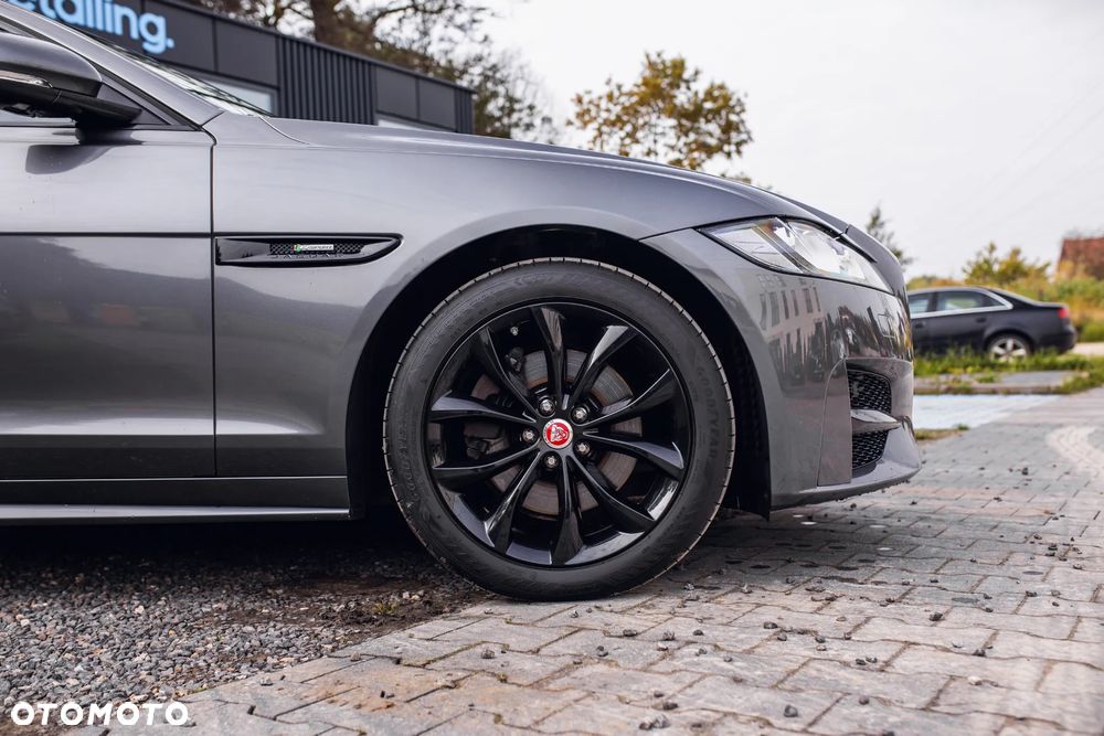 Jaguar XF 2.0 i4D R-Sport - 7