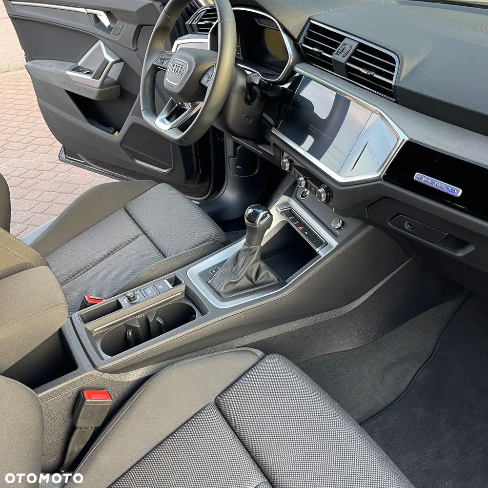 Audi Q3 40 TFSI Quattro S tronic - 16