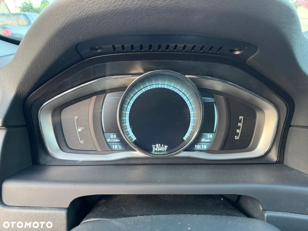 Volvo XC 70 D4 AWD Dynamic Momentum EU6 - 12