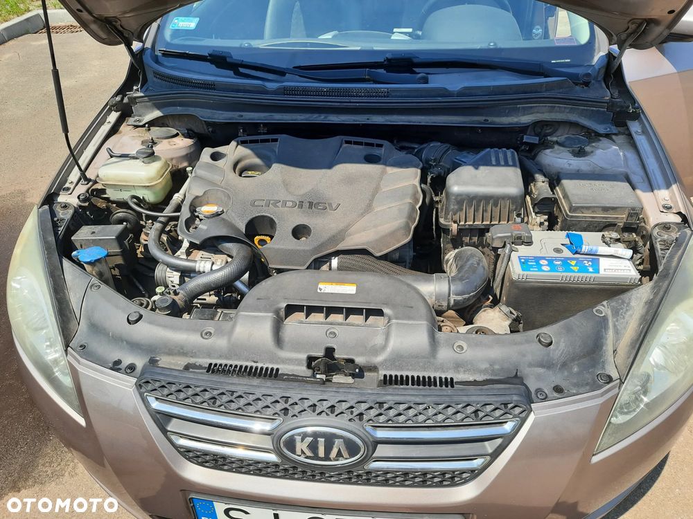Kia Ceed 2.0 crdi Optimum + - 4