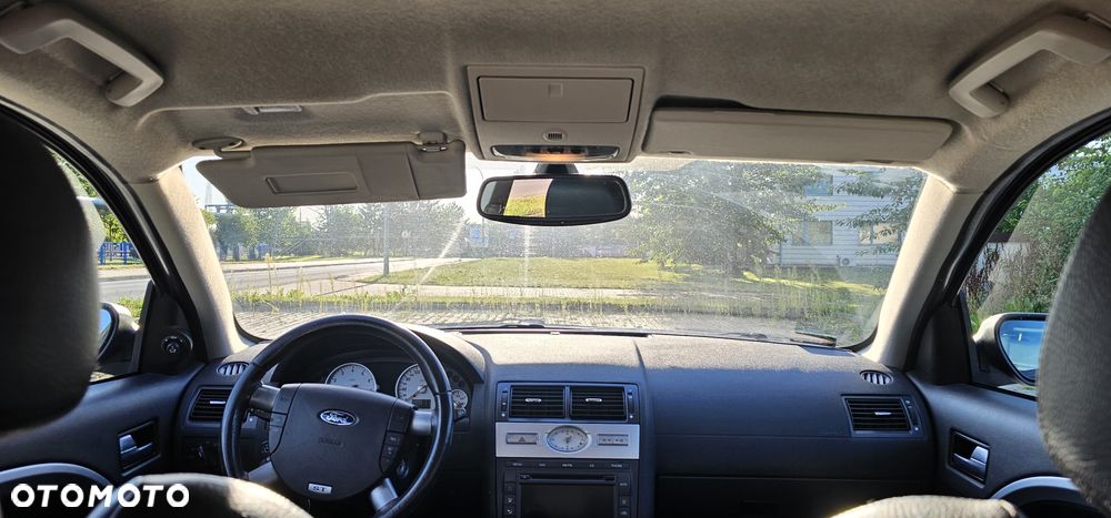 Ford Mondeo V6 ST 220 - 15