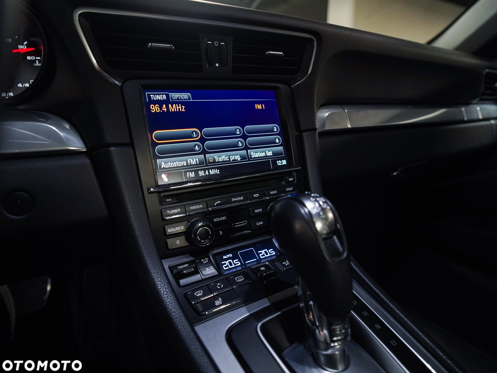 Porsche 911 Carrera S PDK - 27