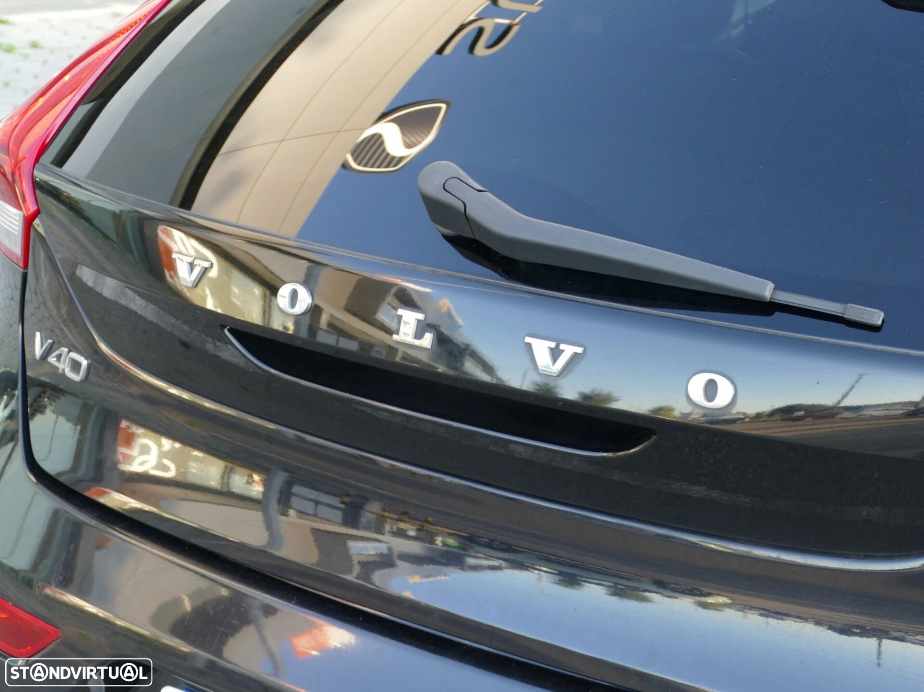 Volvo V40 2.0 D2 R-Design Momentum - 7