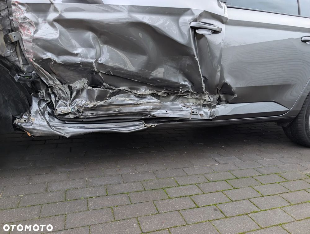 Skoda Superb 2.0 TDI SCR Style DSG - 10