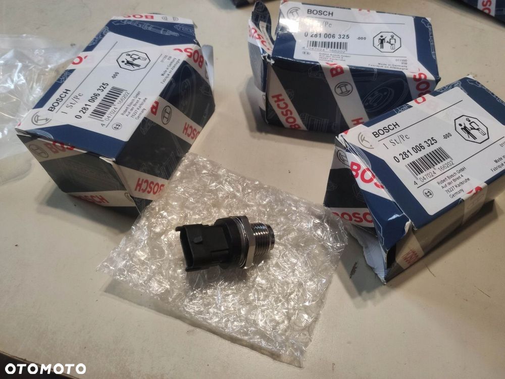 CZUJNIK CIŚNIENIA PALIWA FORD IVECO 0281006325 - 1