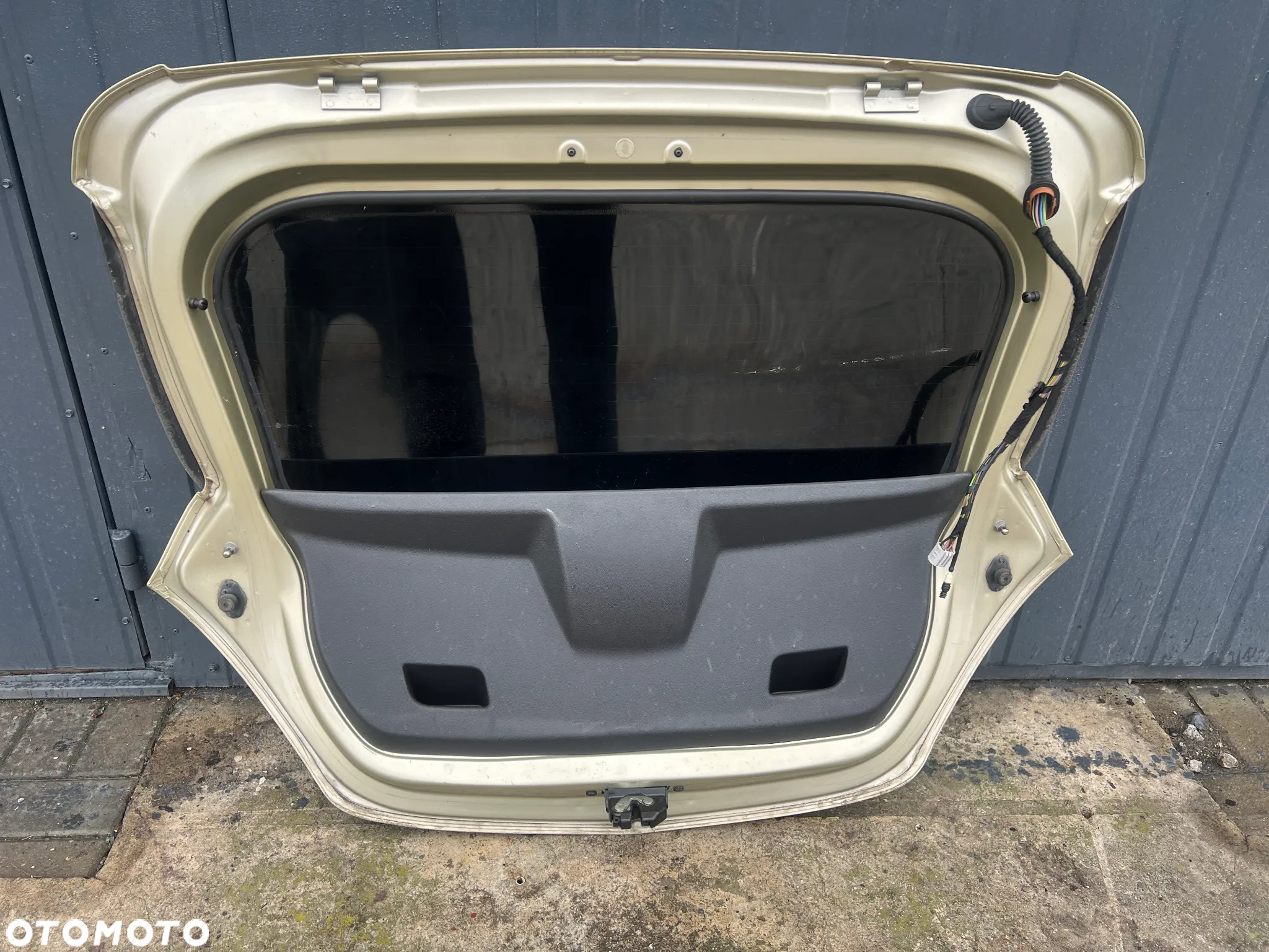 Klapa tylna kompletna szyba Opel Corsa D 3-drzwi - 3