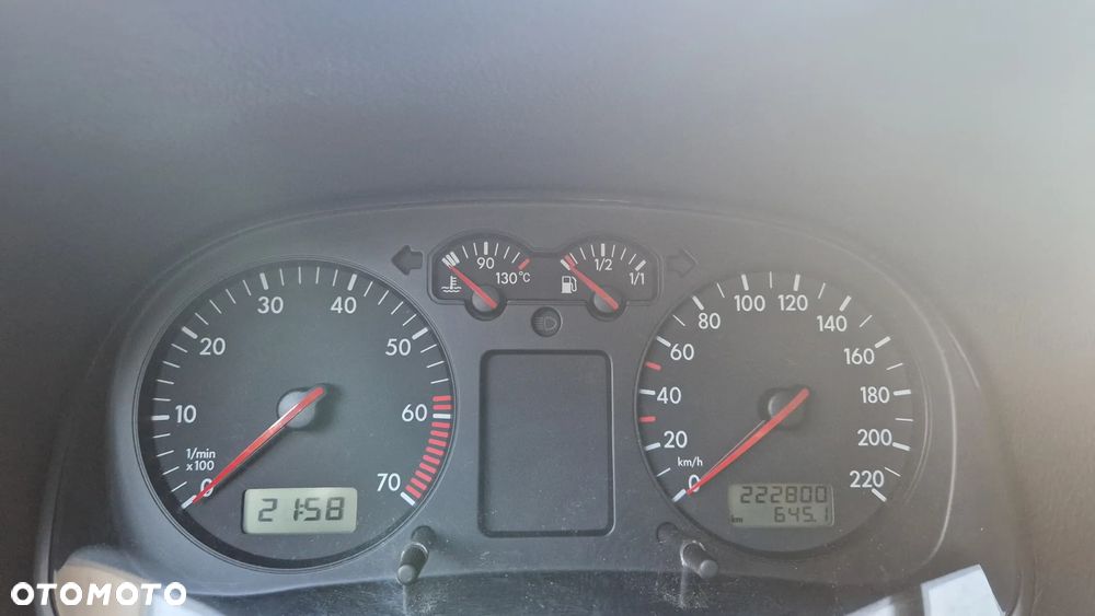 Volkswagen Golf 1.4 Comfortline - 12