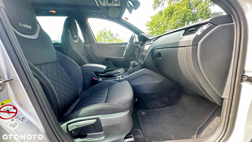 Skoda Octavia 2.0 TDI DSG RS - 26