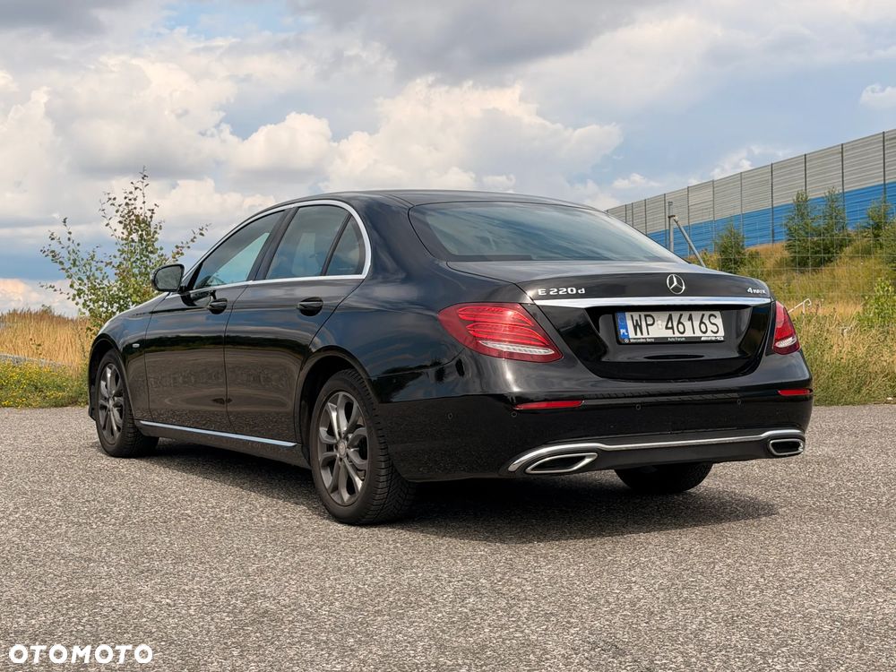 Mercedes-Benz Klasa E 220 d 4-Matic 9G-TRONIC - 20