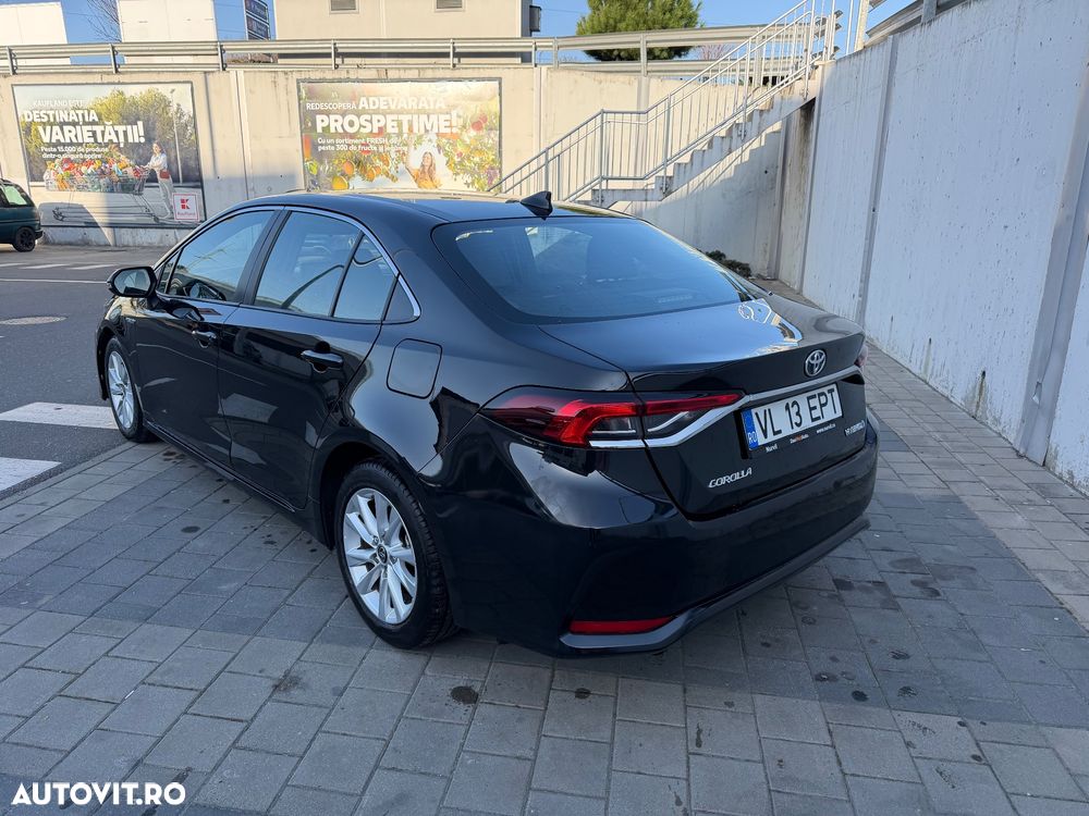 Toyota Corolla 1.8 HSD Business - 12