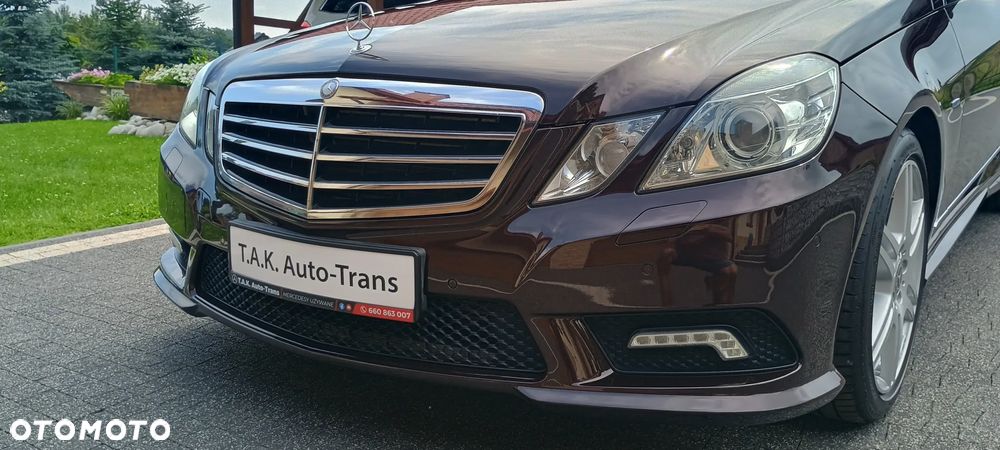 Mercedes-Benz Klasa E 300 CDI DPF BlueEFFICIENCY 7G-TRONIC Avantgarde - 19