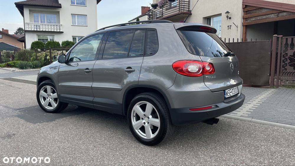 Volkswagen Tiguan - 2