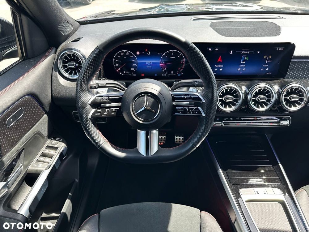 Mercedes-Benz GLB - 9