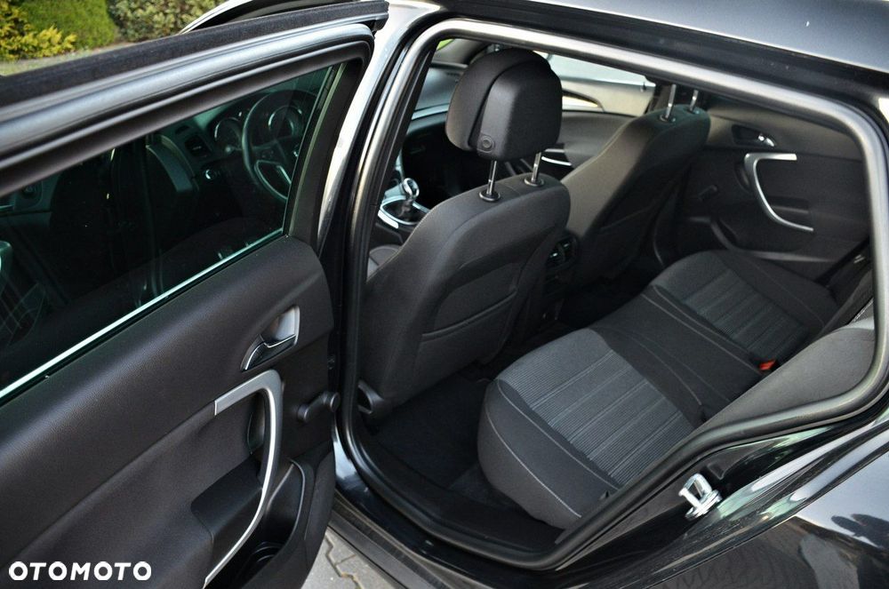 Opel Insignia - 25