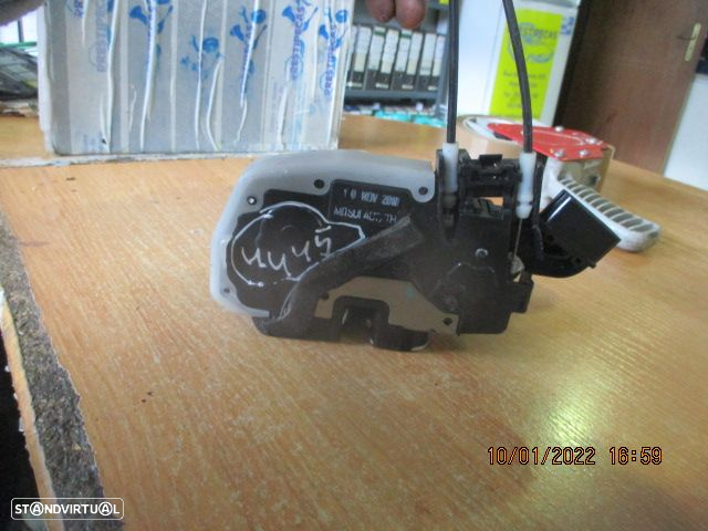 Fecho Y2414520 NISSAN MICRA K13 2010 TE 2 PINOS - 4