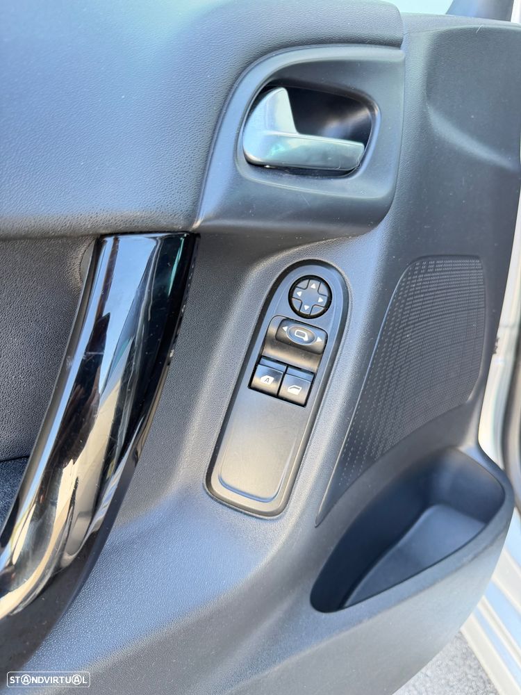 Citroën C3 1.2 PureTech Attraction - 13