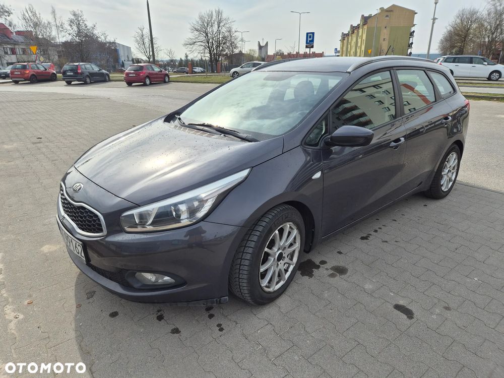 Kia Ceed - 9