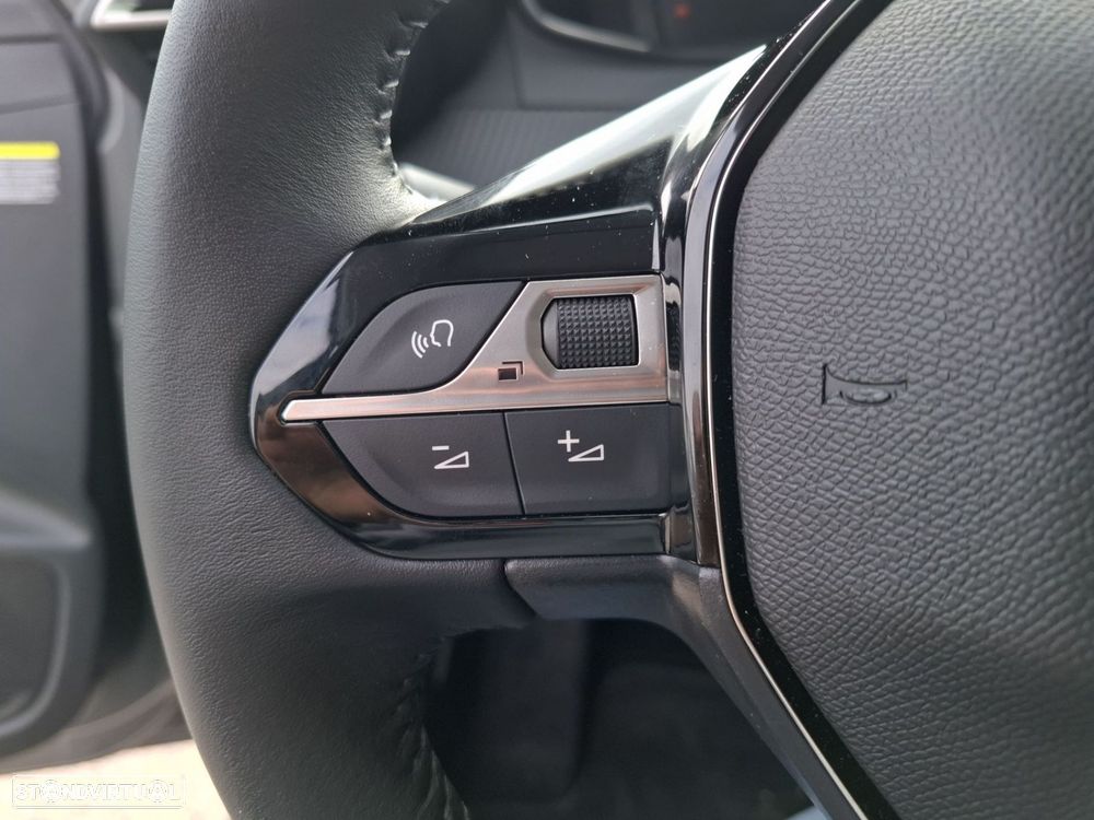 Peugeot e-208 50 kWh Allure - 16