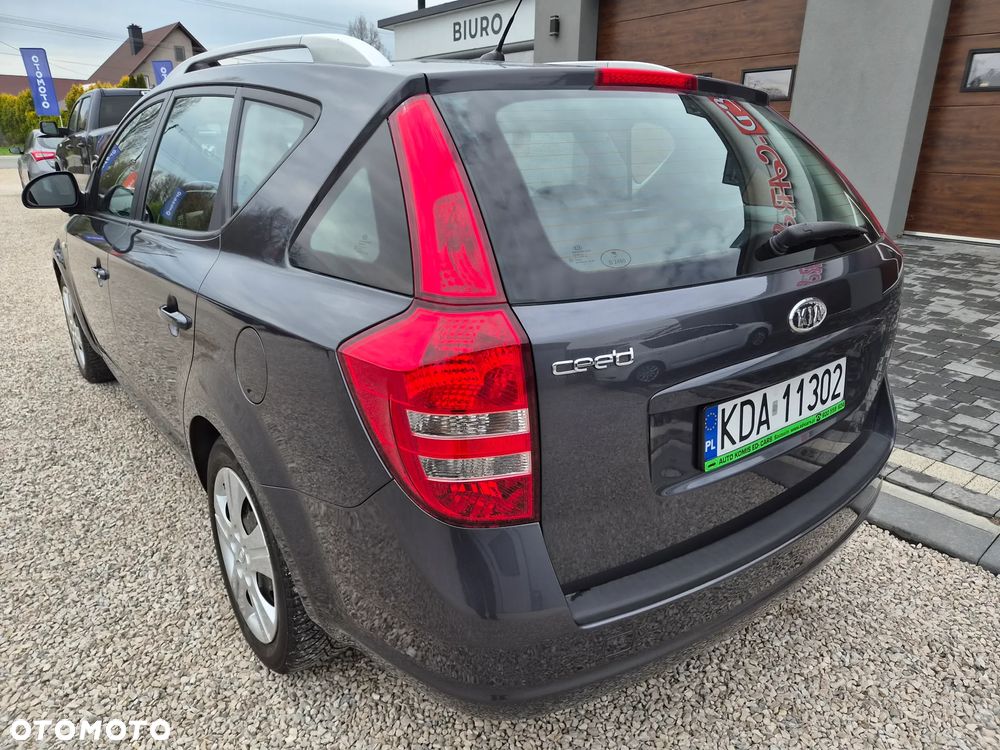 Kia Ceed - 6