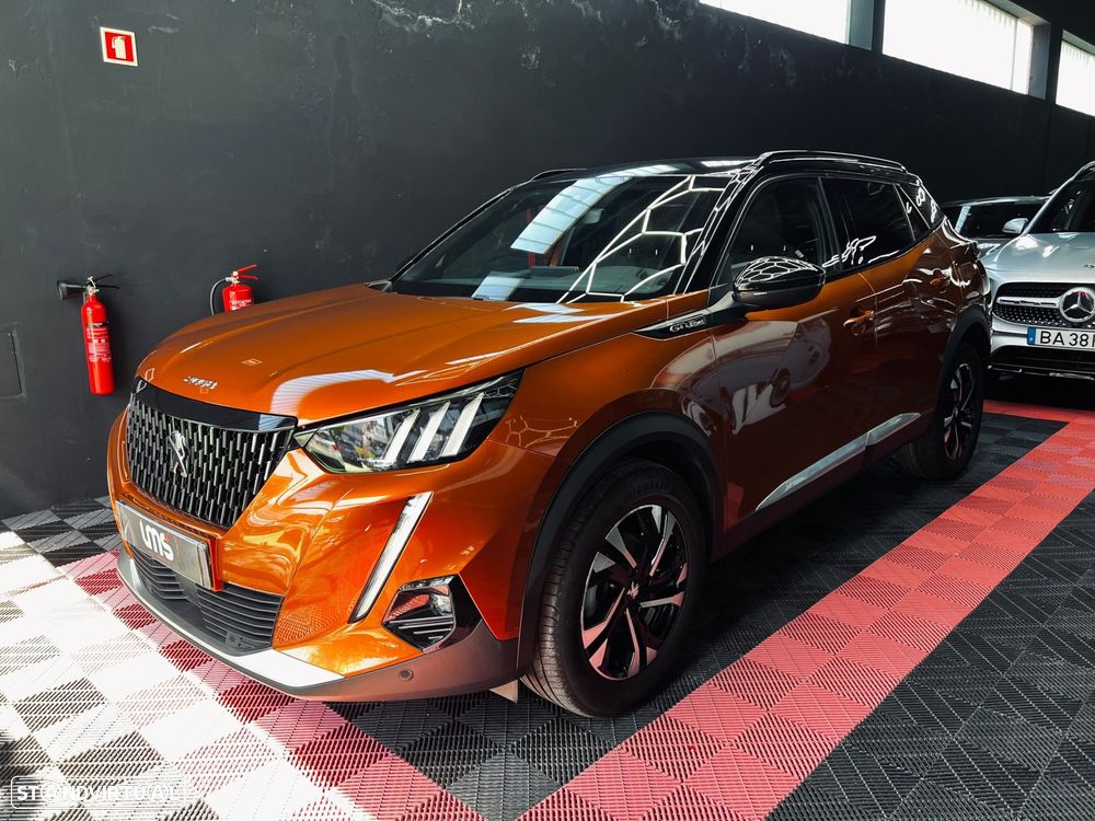 Peugeot 2008 1.2 PureTech GT Line - 4