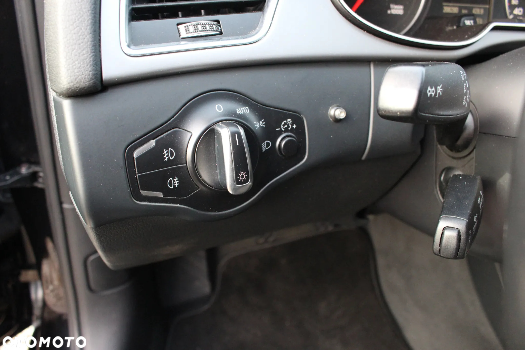 Audi A4 Avant 2.0 TDI DPF Attraction - 12