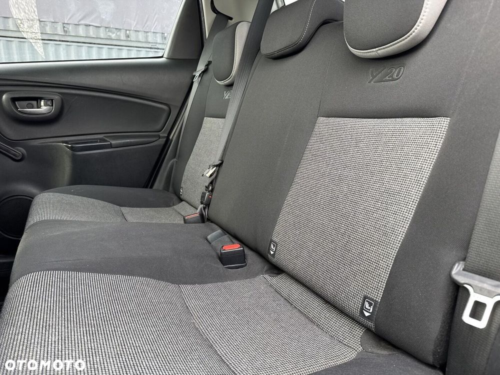 Toyota Yaris - 15