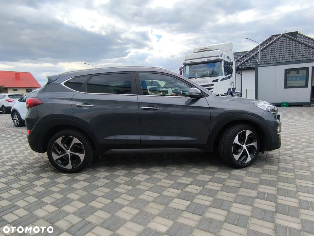 Hyundai Tucson 1.7 CRDI BlueDrive Style 2WD - 6