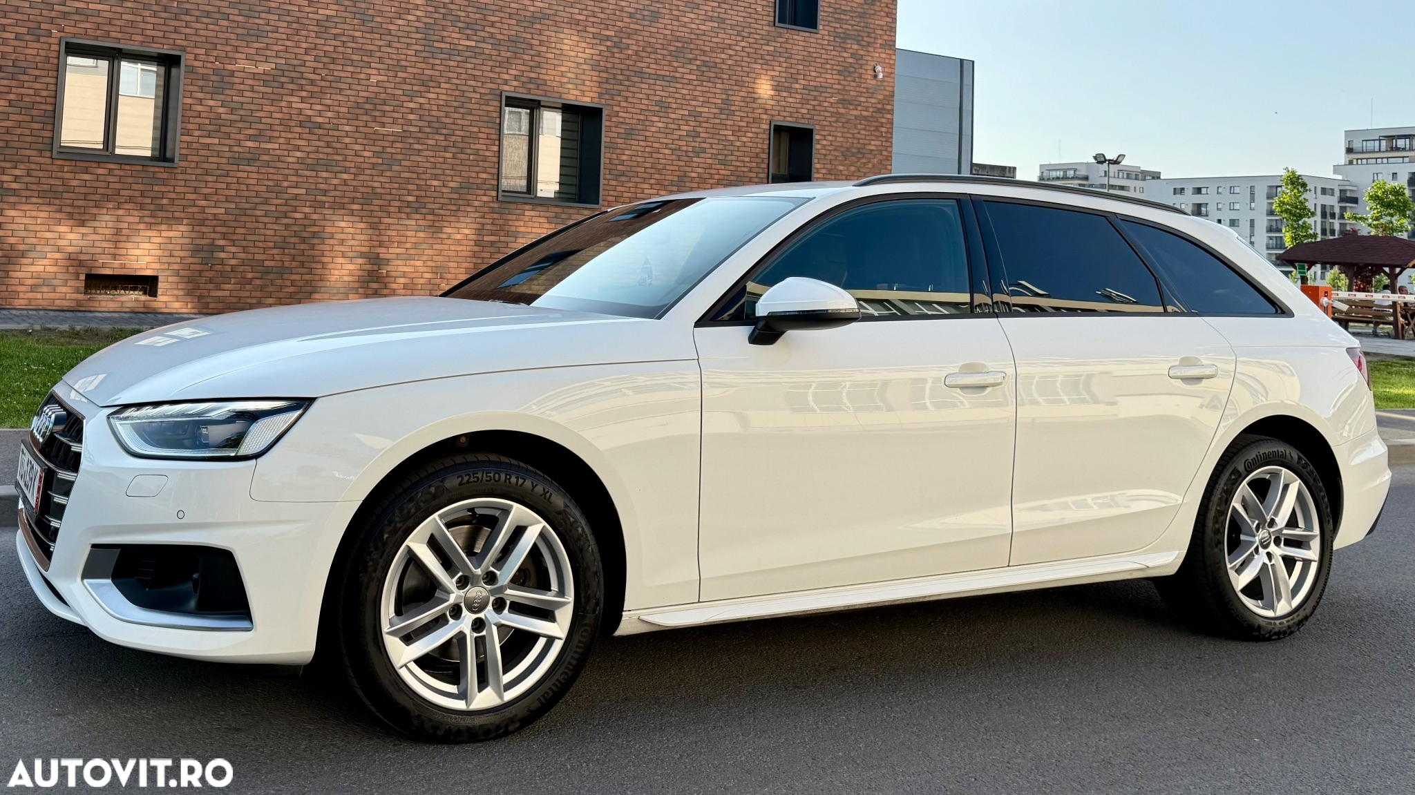Audi A4 Avant 35 TDI S tronic S line - 39