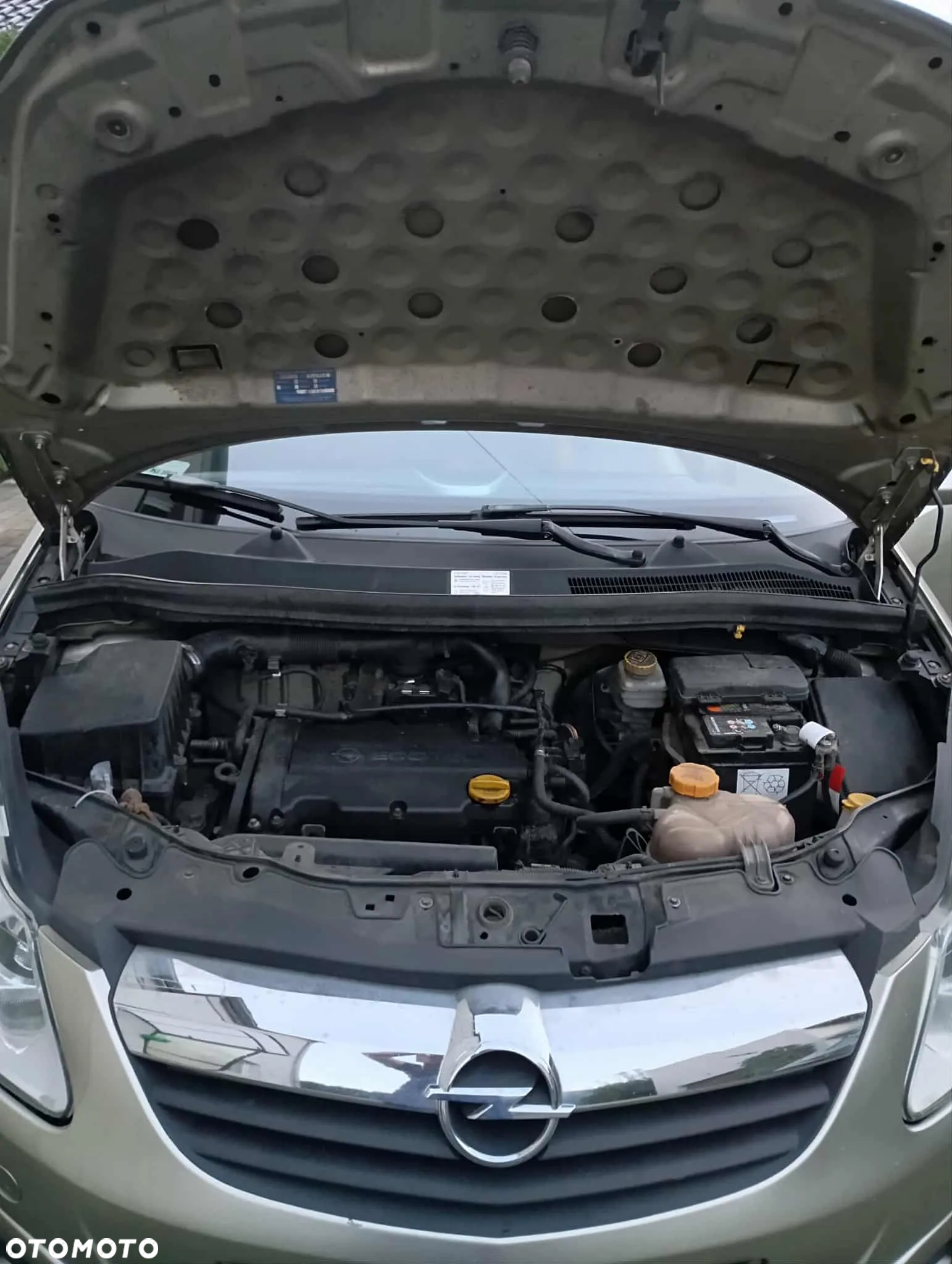 Opel Corsa 1.2 16V Cosmo - 10
