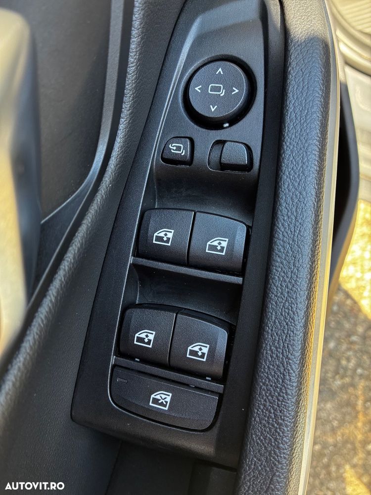 BMW Seria 3 320i AT - 22