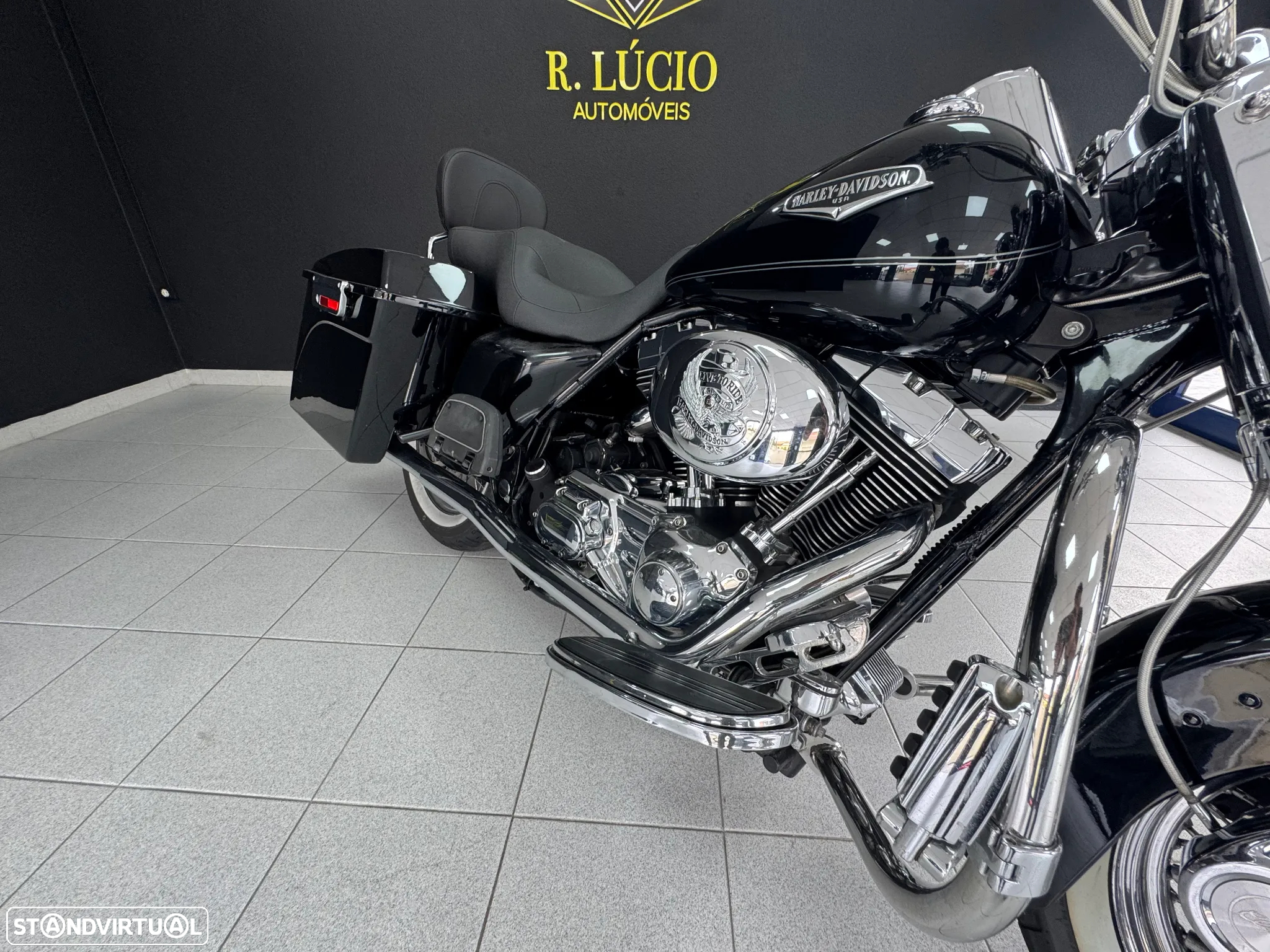 Harley-Davidson Road KING CLASSIC - 8