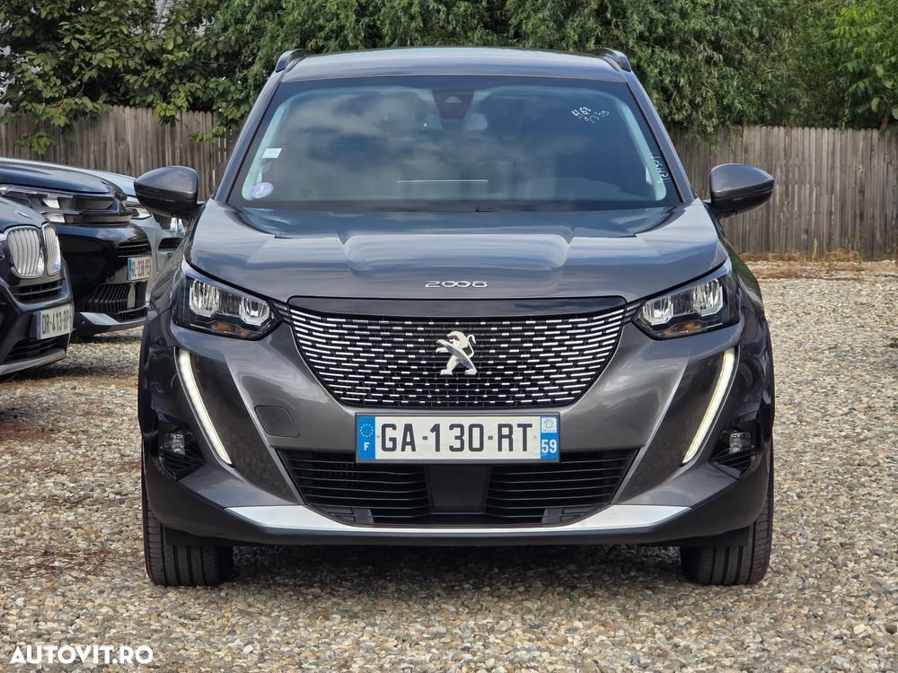 Peugeot 2008 PureTech 130 EAT8 GT - 4