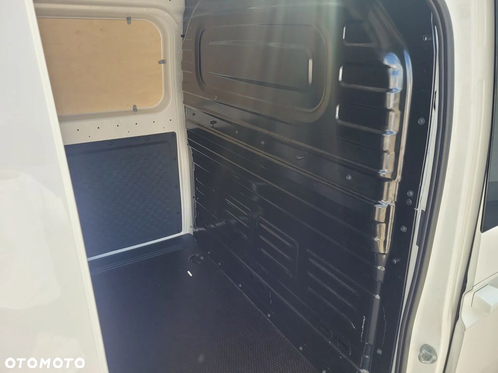 Kia PV5 71.2kWh - 8