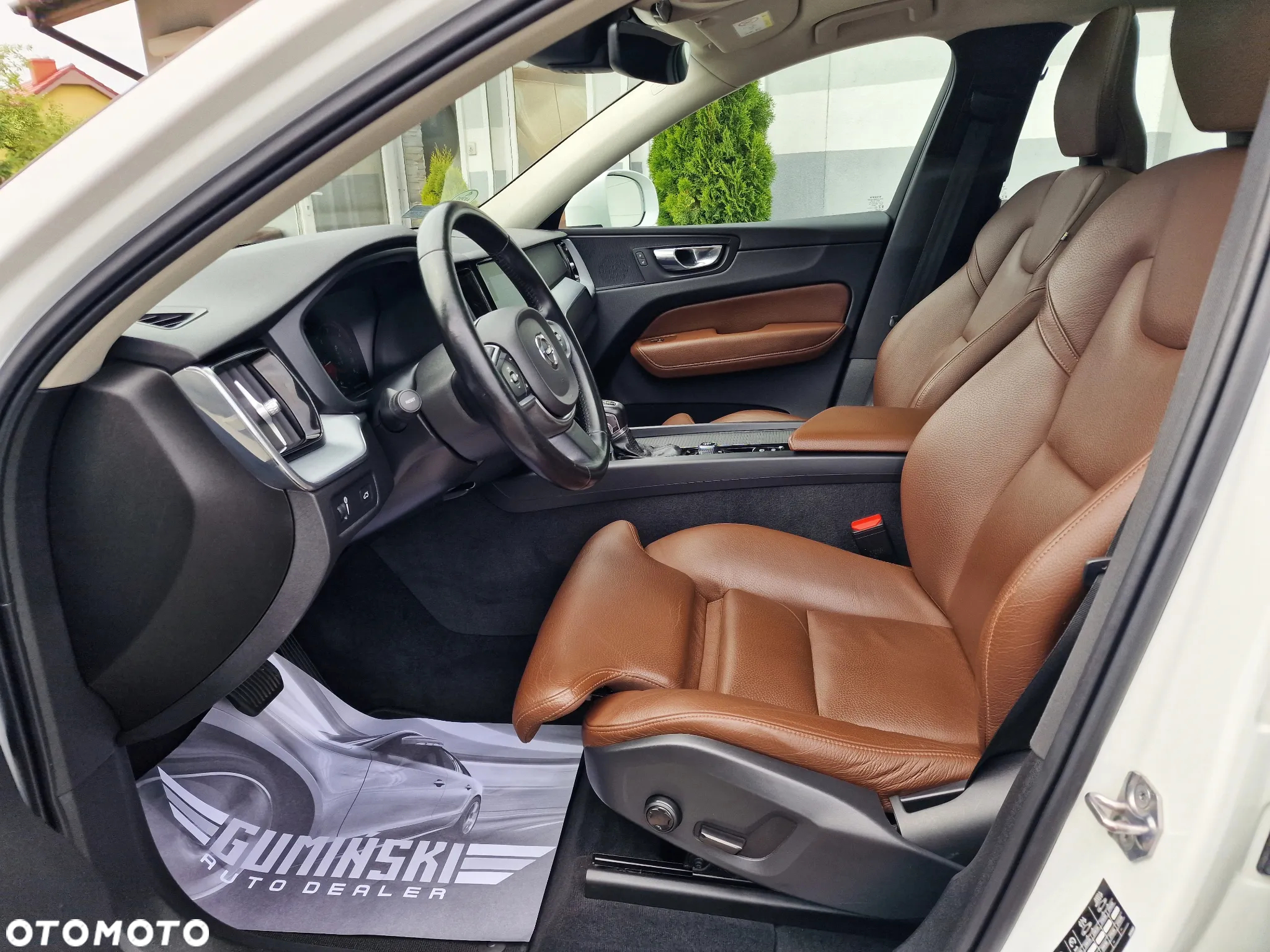Volvo XC 60 - 21