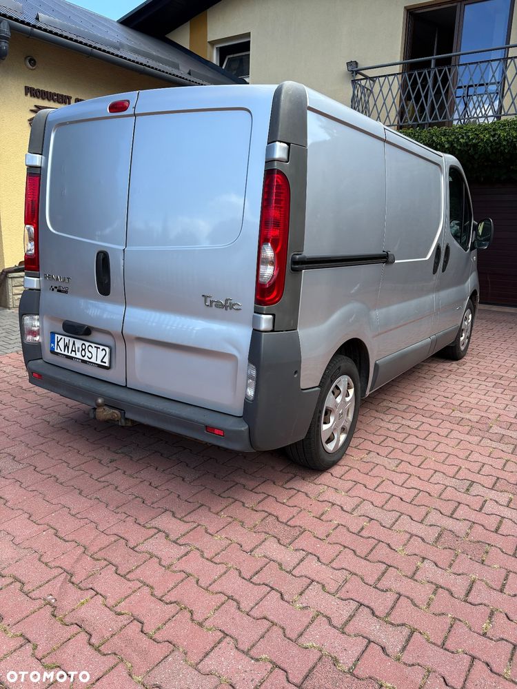 Renault Traffic 2.0 DCI - 4