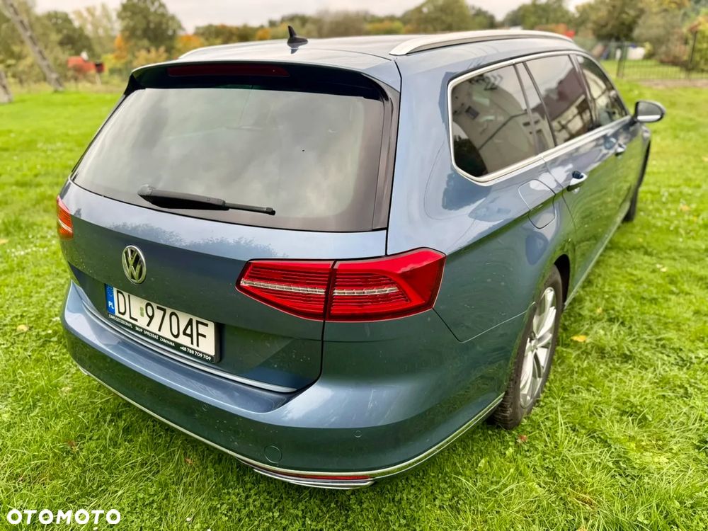 Volkswagen Passat 2.0 TDI SCR Highline - 22