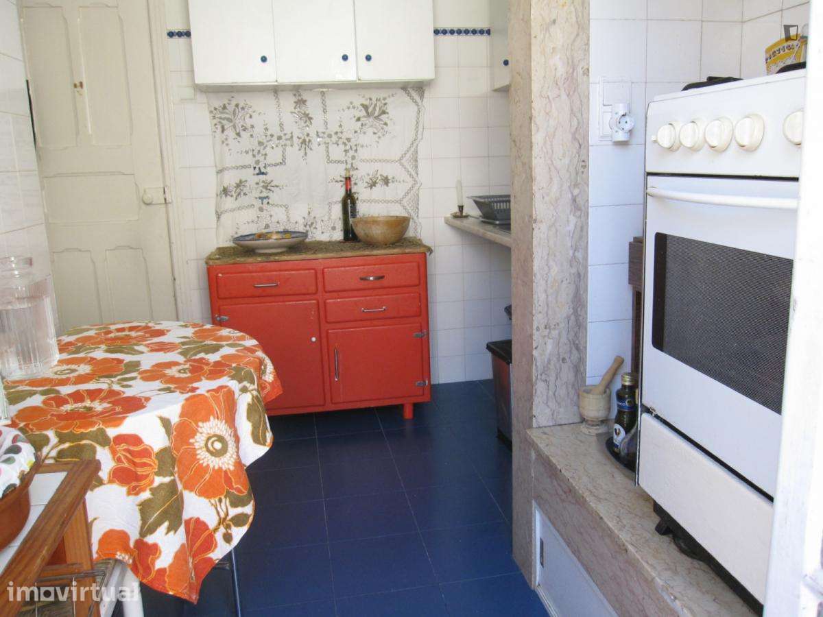 Quarto - localizado em Anjos Lisbon - Grande imagem: 5/22