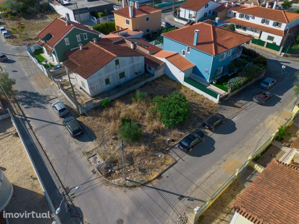 Terreno 300m² em Azeitão - Construa a sua moradia de sonho a 15 Min... - Grande imagem: 2/12