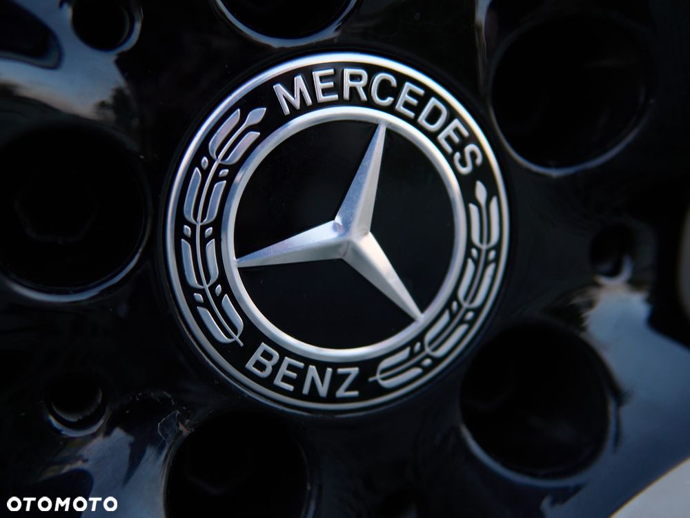 Mercedes-Benz Klasa C 300 4MATIC 9G-TRONIC - 22